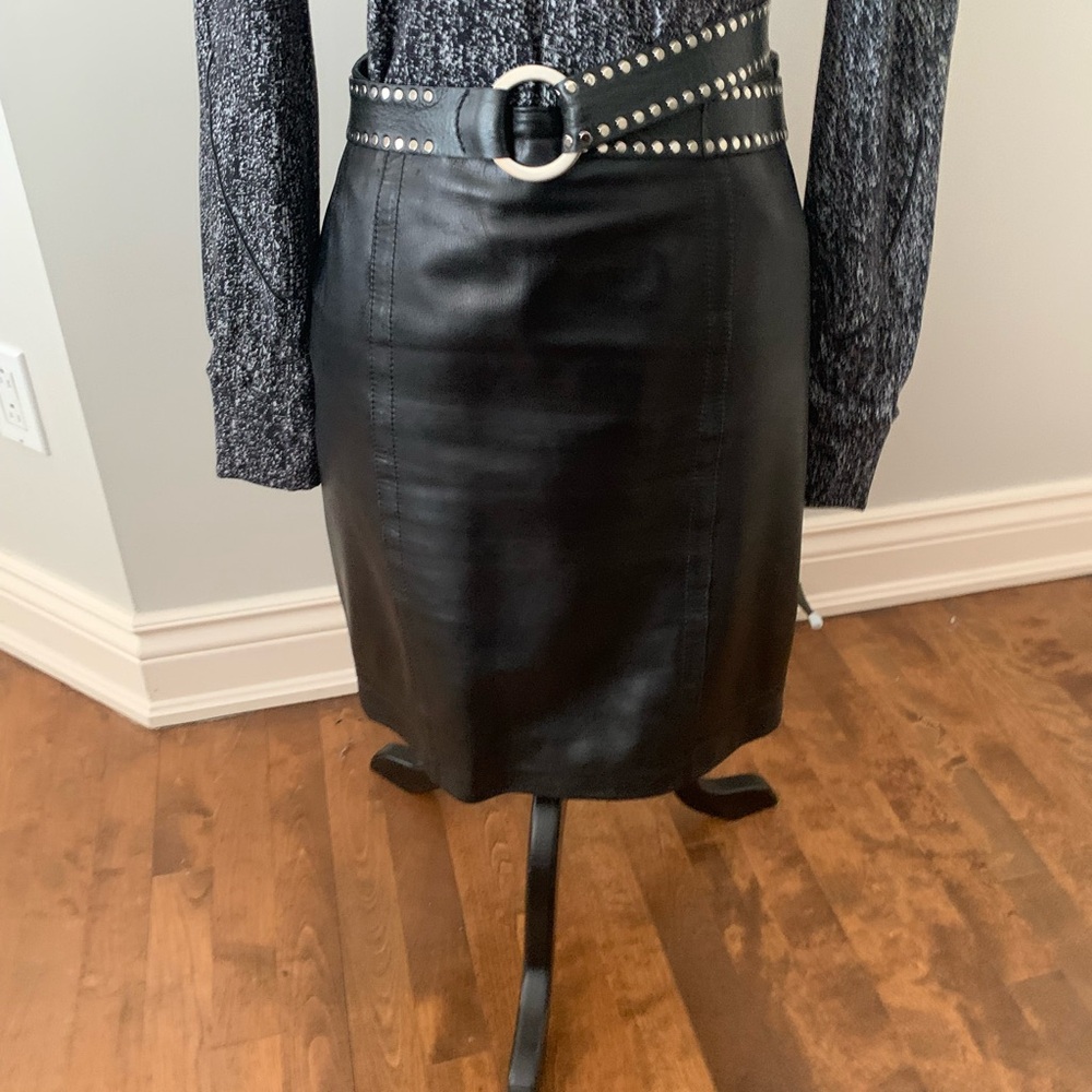 Danier Black Leather Pencil Skirt size 8